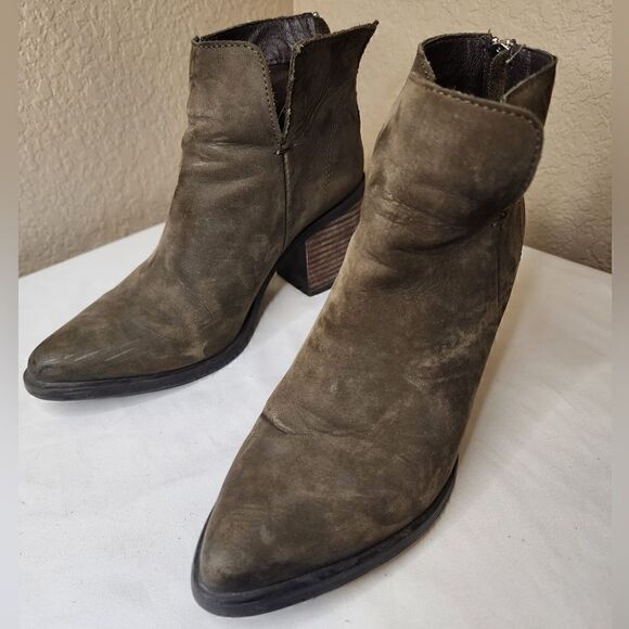 Steve Madden- Women’s Pawel Heeled Bootie in Olive Green Suede Zip Back, Size 8 - Picture 2 of 12